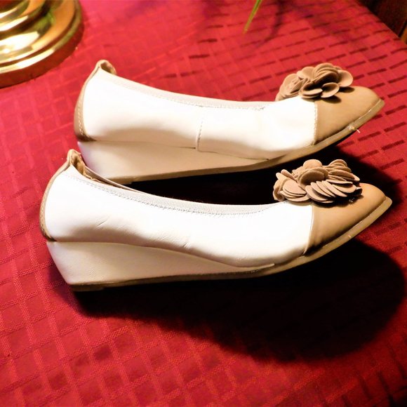 Brand New~~~ HEAVENLY FEET ~ Anti - Fatigue Footwear ~~~ Size 38 / 7.5 - Picture 3 of 5